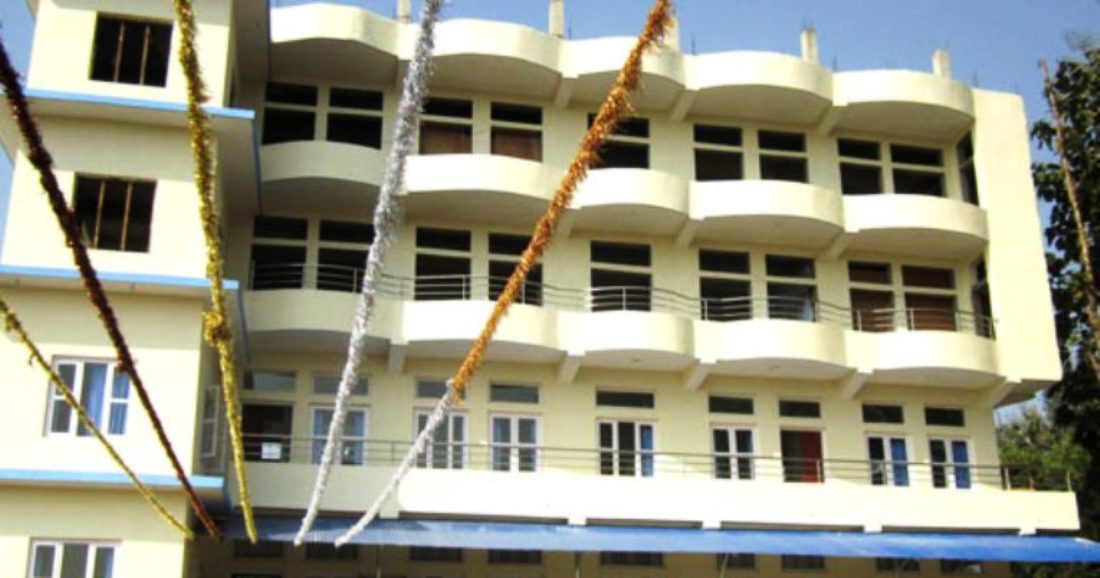 सर्वसाधारणको निःशुल्क उपचार गर्दै प्रहरी अस्पताल