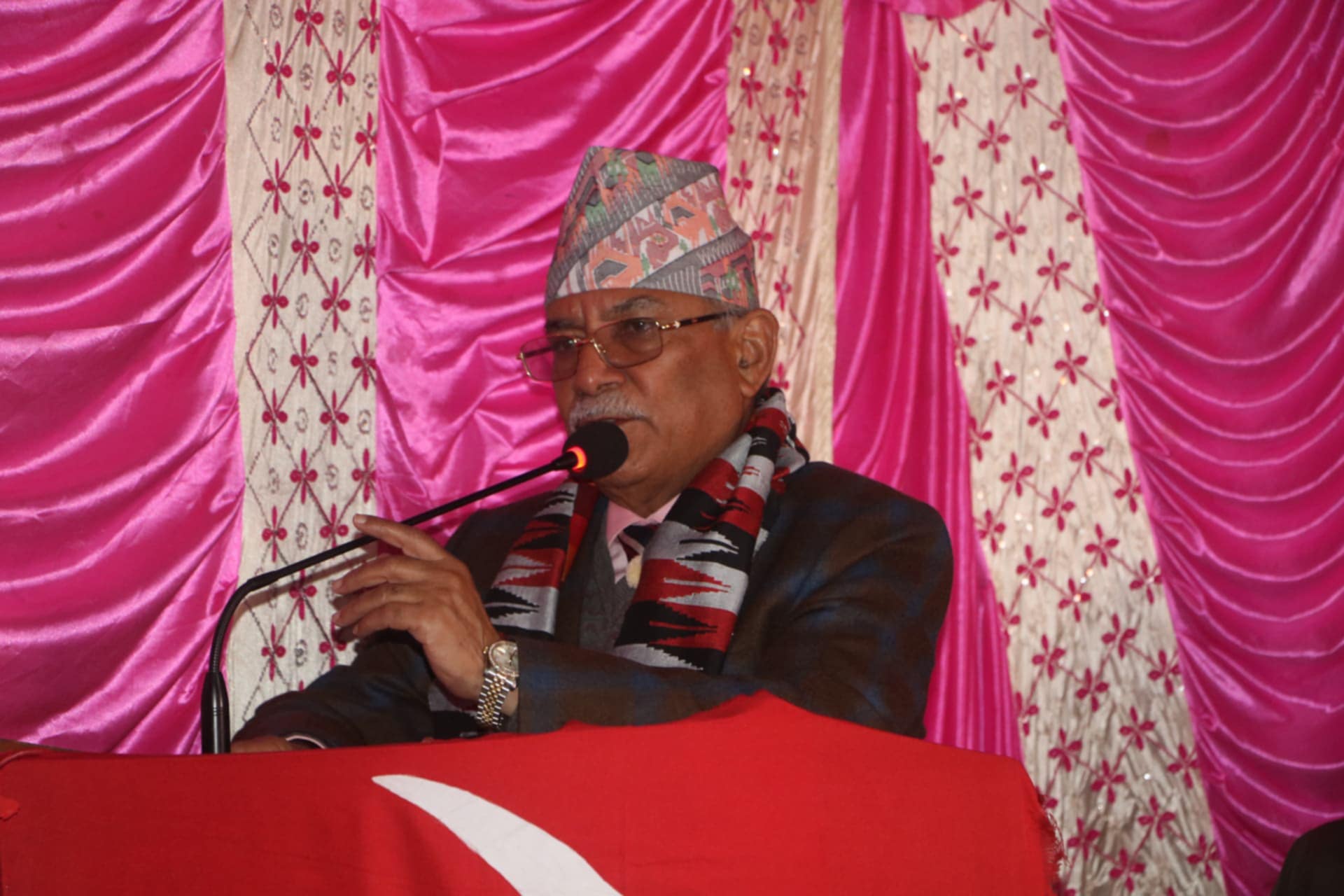 सम्पूर्ण शक्तिका साथ पार्टीलाई आफ्नो वर्गतिर फर्काउँदै छुः प्रचण्ड  