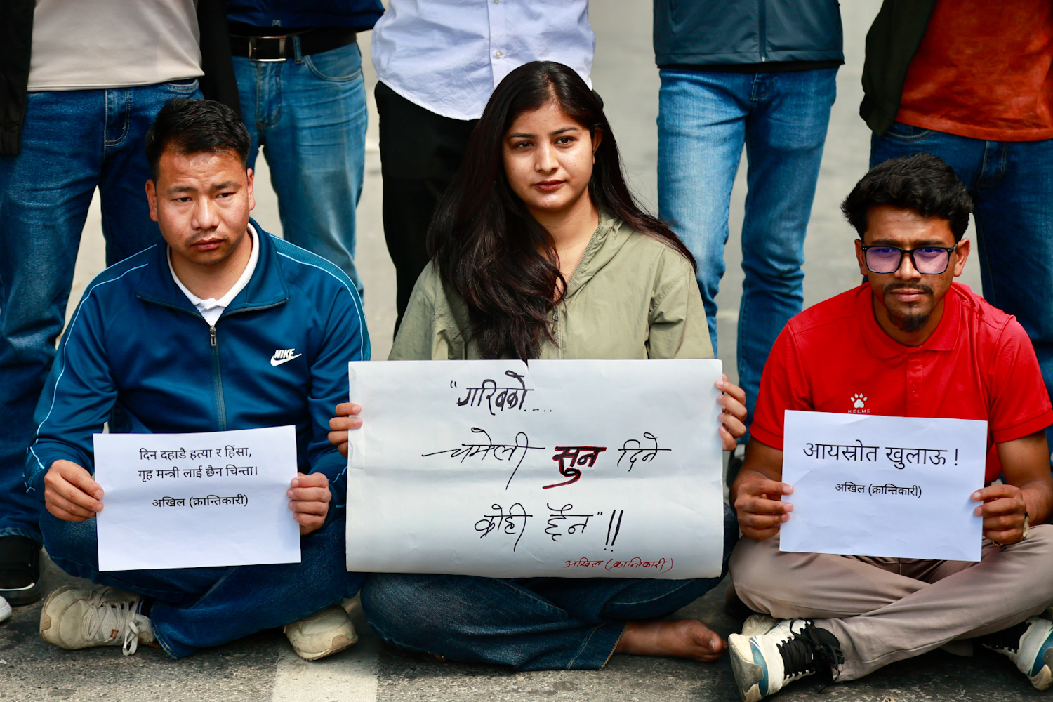 मन्त्रीहरूसित सुनैसुन : सञ्जालमा प्रश्न– प्रधानमन्त्री र मन्त्रीहरूको सम्पत्ति स्रोत र वास्तविकता के ?