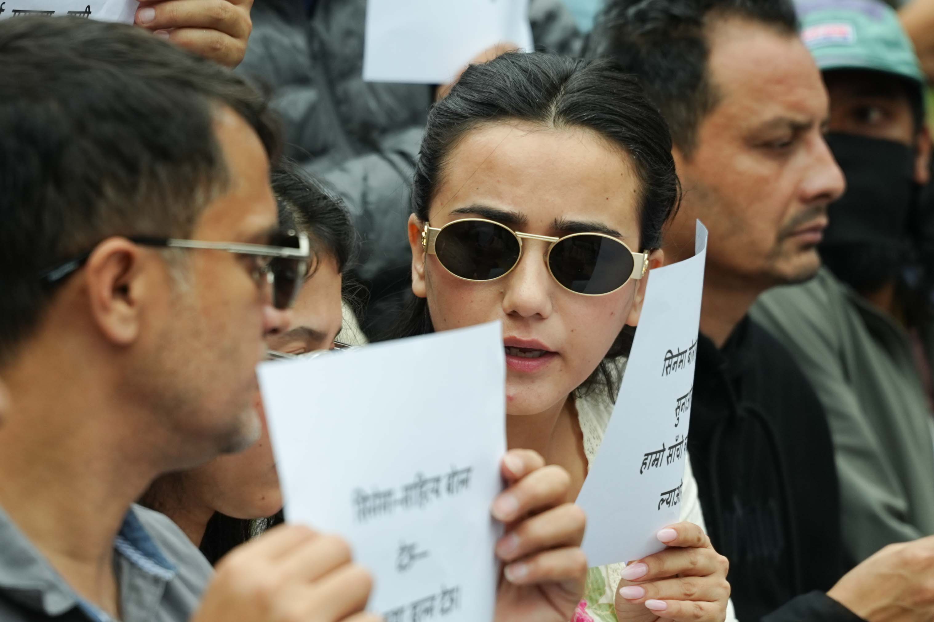 अभिव्यक्ति स्वतन्त्रता संरक्षणकाे माग गर्दै चलचित्रकर्मीहरू विरोधमा (तस्वीरहरू)