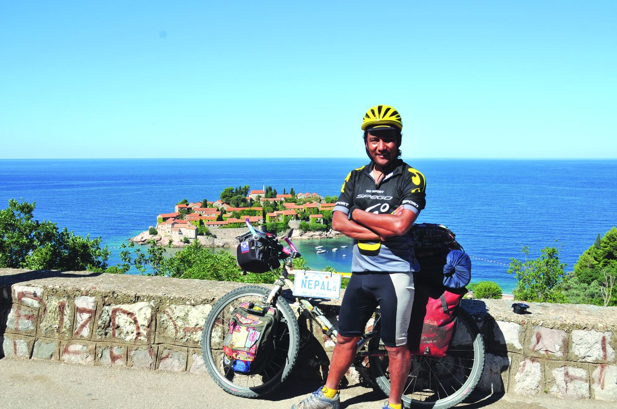 नामिबियामा ज्ञानेन्द्र मल्लको छक्कामा नेपालको झण्डा फहराउन नपाउँदा...