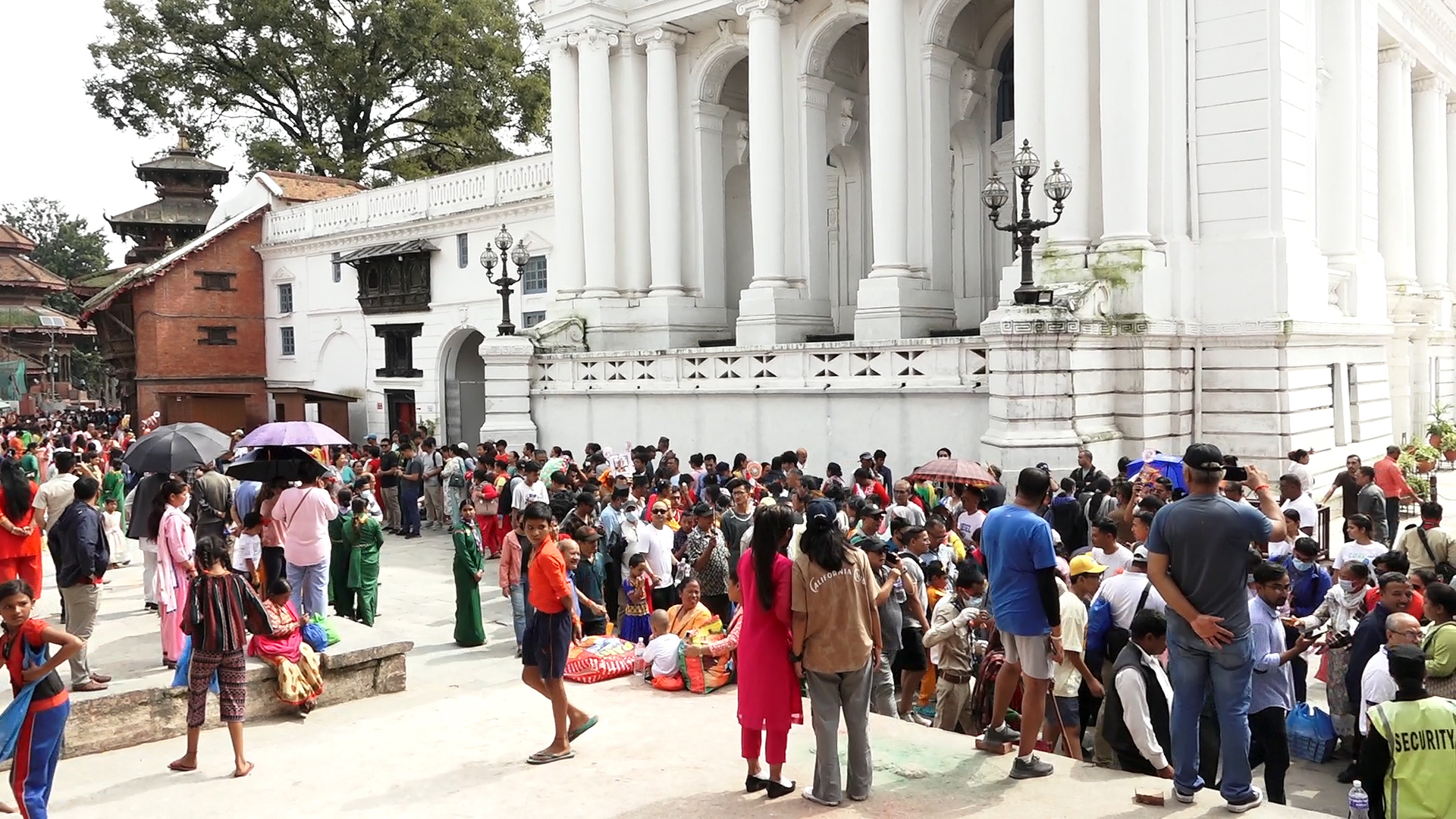 वसन्तपुर दरबार क्षेत्रमा गाईजात्रा (तस्वीरहरू)