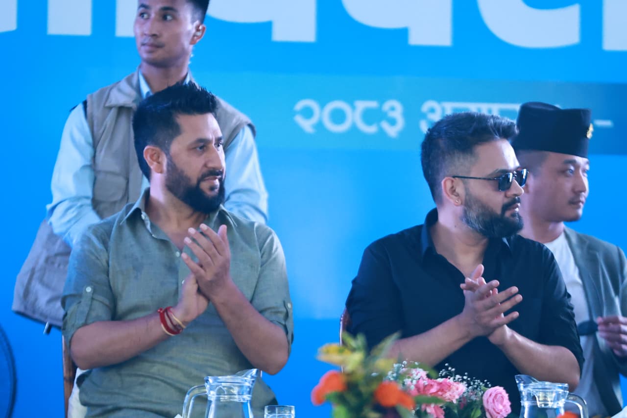 दिनभर चर्को घाममा प्रतिनिधिले कुरिरहे, तर आएनन् रवि–बालेन