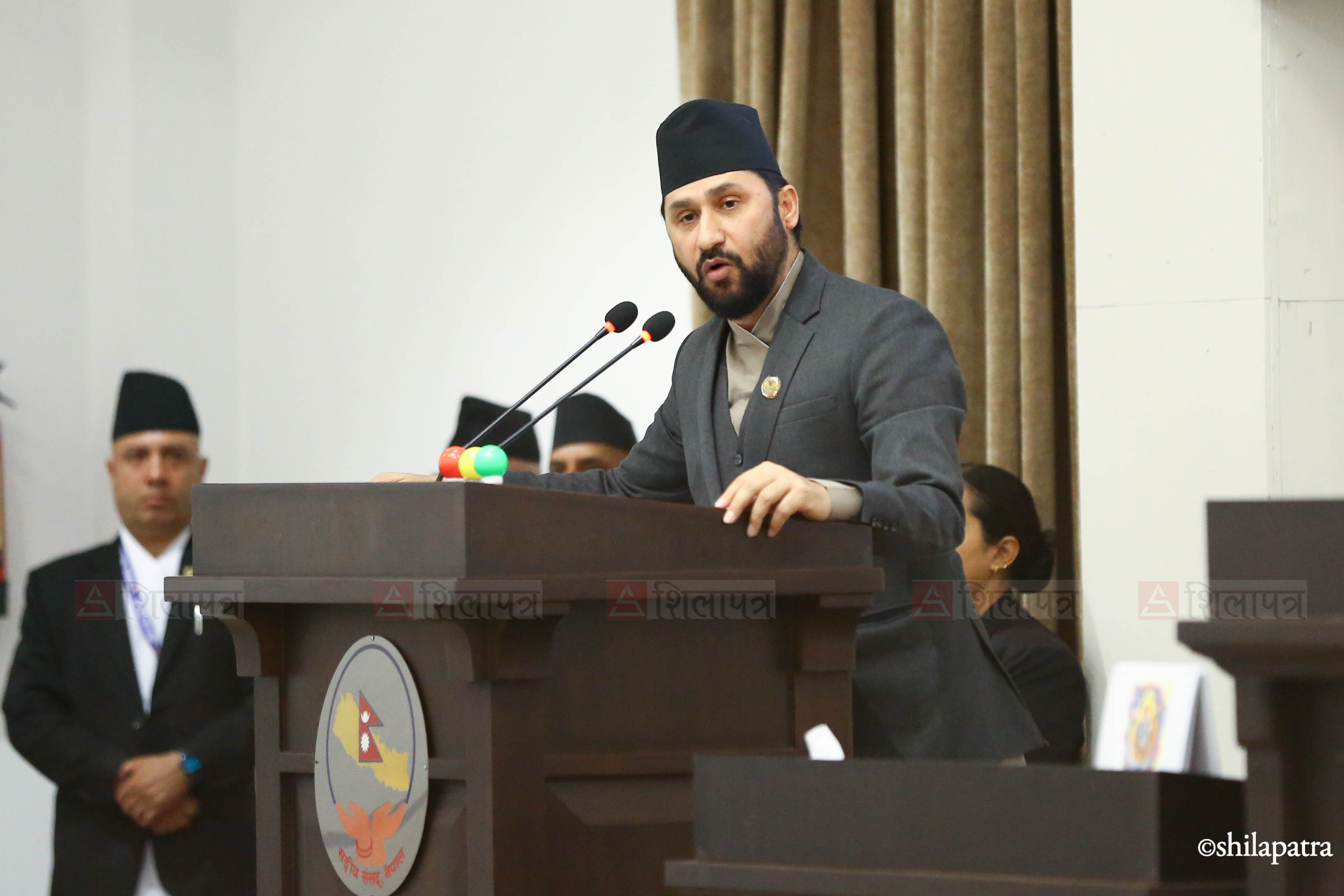 विपत्‌मा रुँदै गरेका नागरिकलाई होच्याउने अन्धसमर्थक रास्वपालाई चाहिएकै छैन : रवि लामिछाने