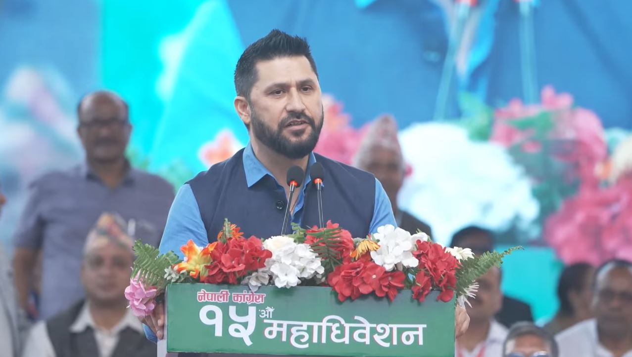 कांग्रेसको मञ्चबाट रवि लामिछानेको आग्रह– लोकतन्त्रको ठेक्का नलिनुस्, जनताले जोगाउँछन्