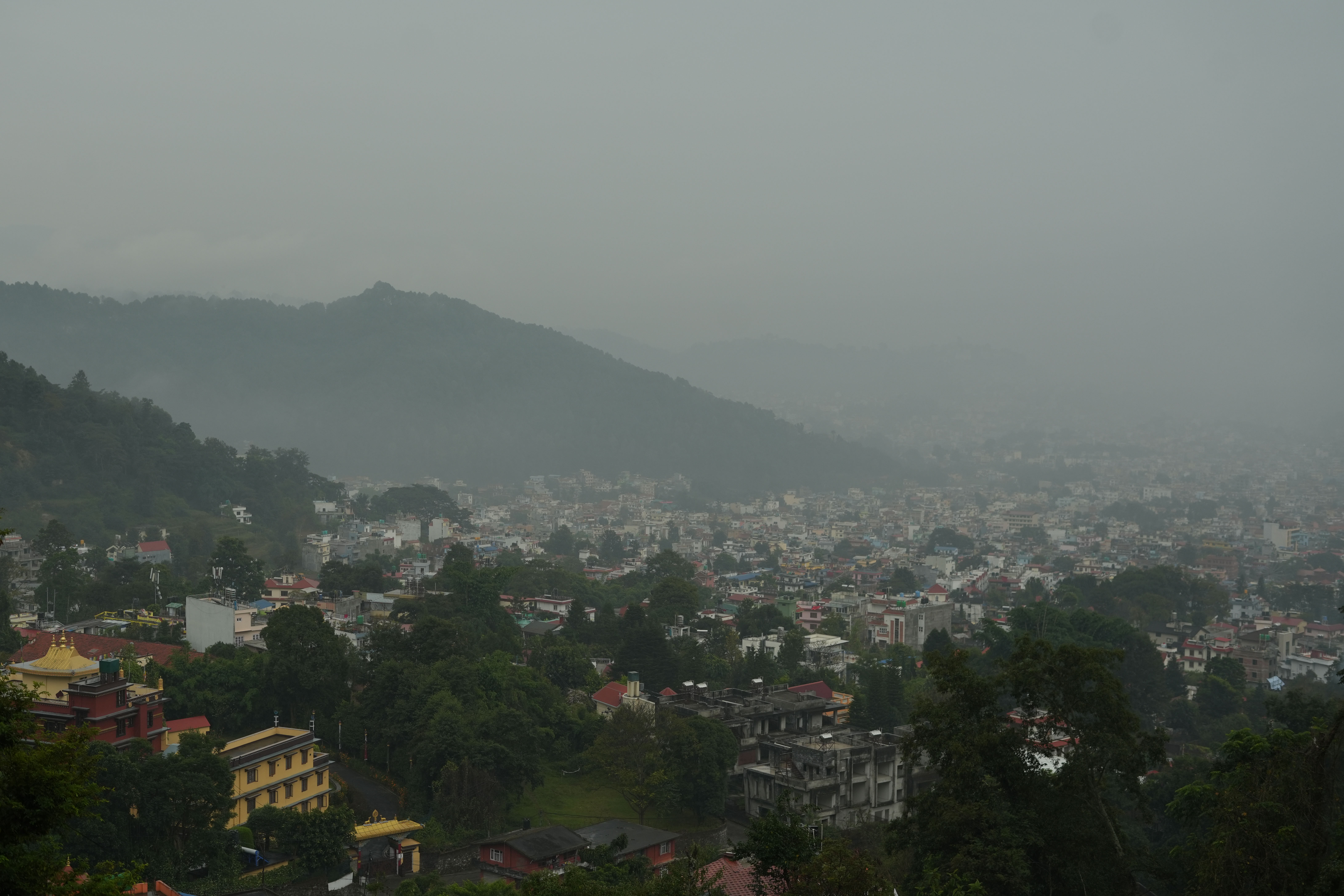 पश्चिम नेपालमा वर्षा र हिमपात, राति पूर्वतर्फ सर्ने