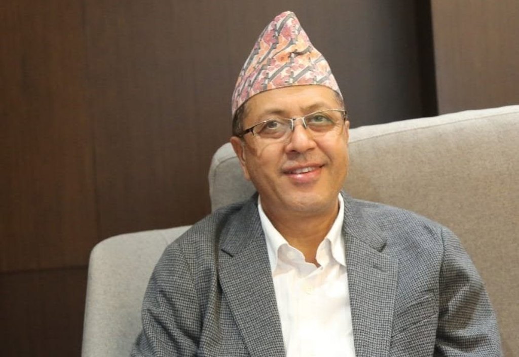 राजन भट्टराईकाे प्रश्न– पार्टीको भविष्यबारे भाषण गर्ने, आफ्नै छोराछोरीलाई पार्टीमा नजोड्ने ?
