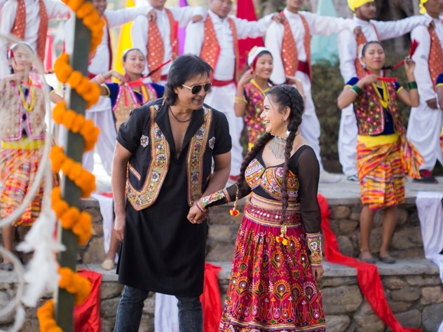 लक्ष्मी र कुलेन्द्रको 'आफ्नै नाम मन पर्‍यो' मा राजेश र नीताको ठुम्का