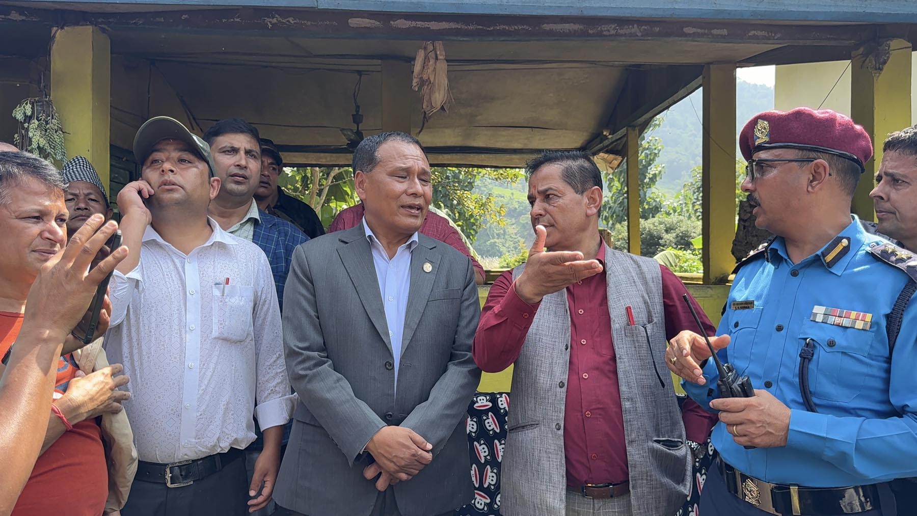 राहतदेखि पुनःनिर्माणसम्मको काम सरकारको प्राथमिकतामा छ: मन्त्री घिसिङ