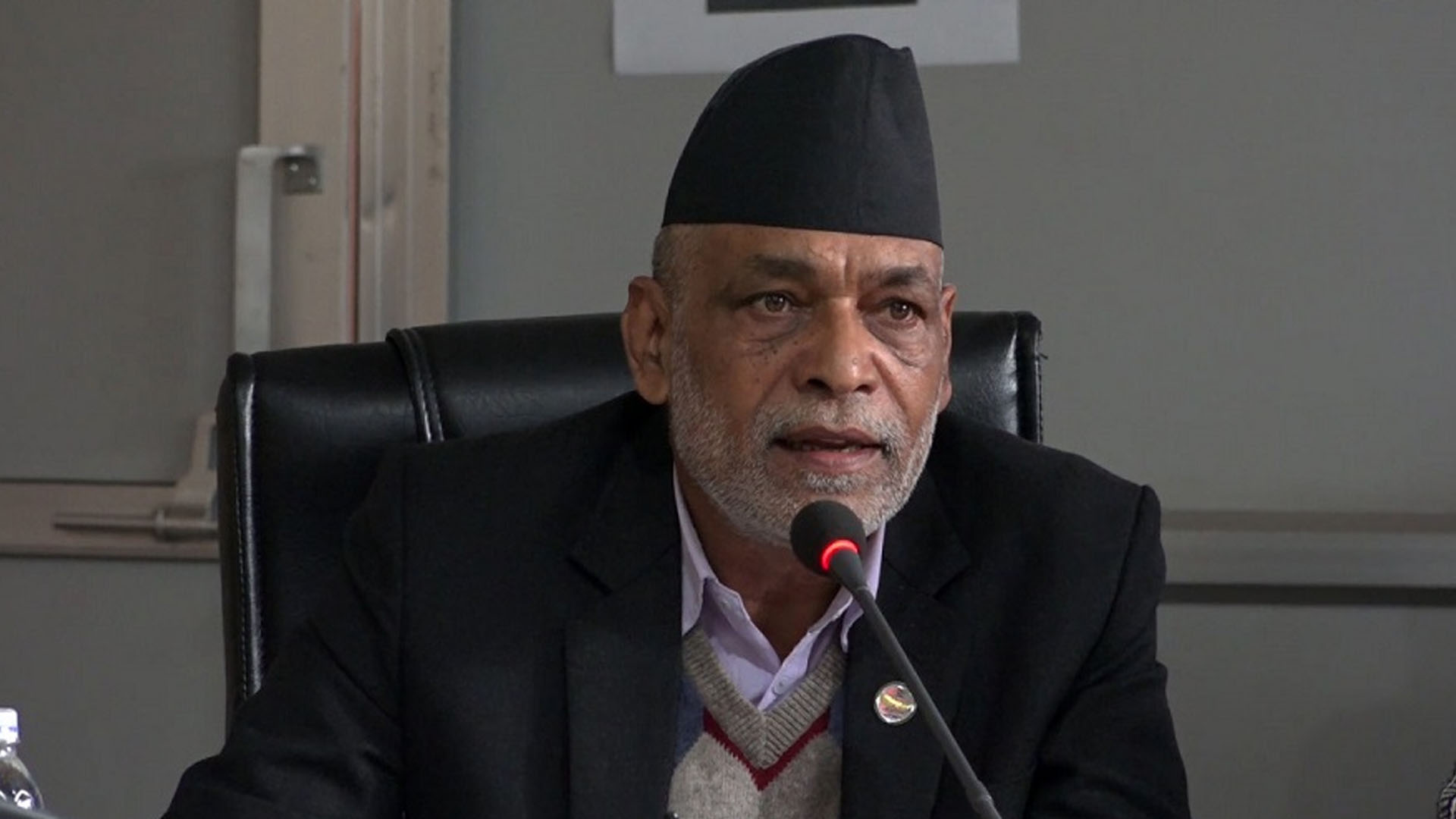 कोलकातामा किनेको मल आठ/दस दिनमा आइपुग्छ, अब अभाव हुँदैन- कृषिमन्त्री अधिकारी