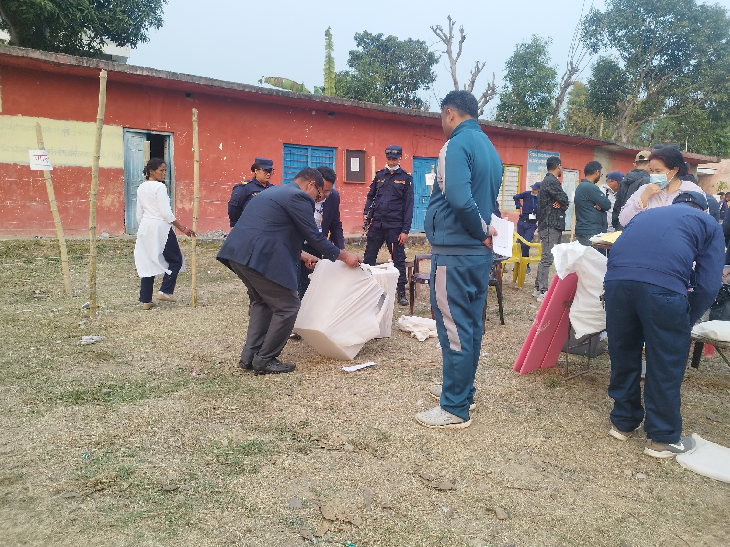 ६० प्रतिशत मत खसेको निर्वाचन आयोगको प्रारम्भिक अनुमान