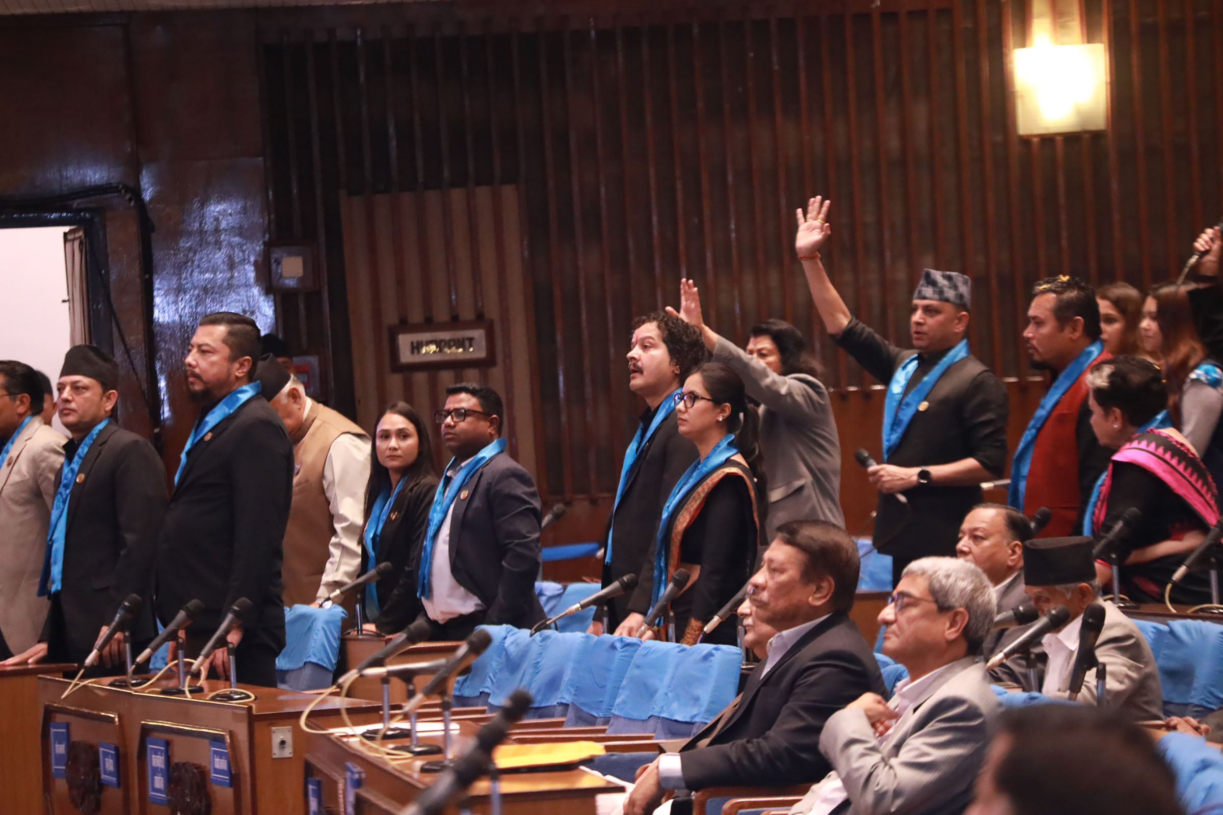 सरकारको उपेक्षामा संसद, मन्त्रीहरूले पनि बैठक छले