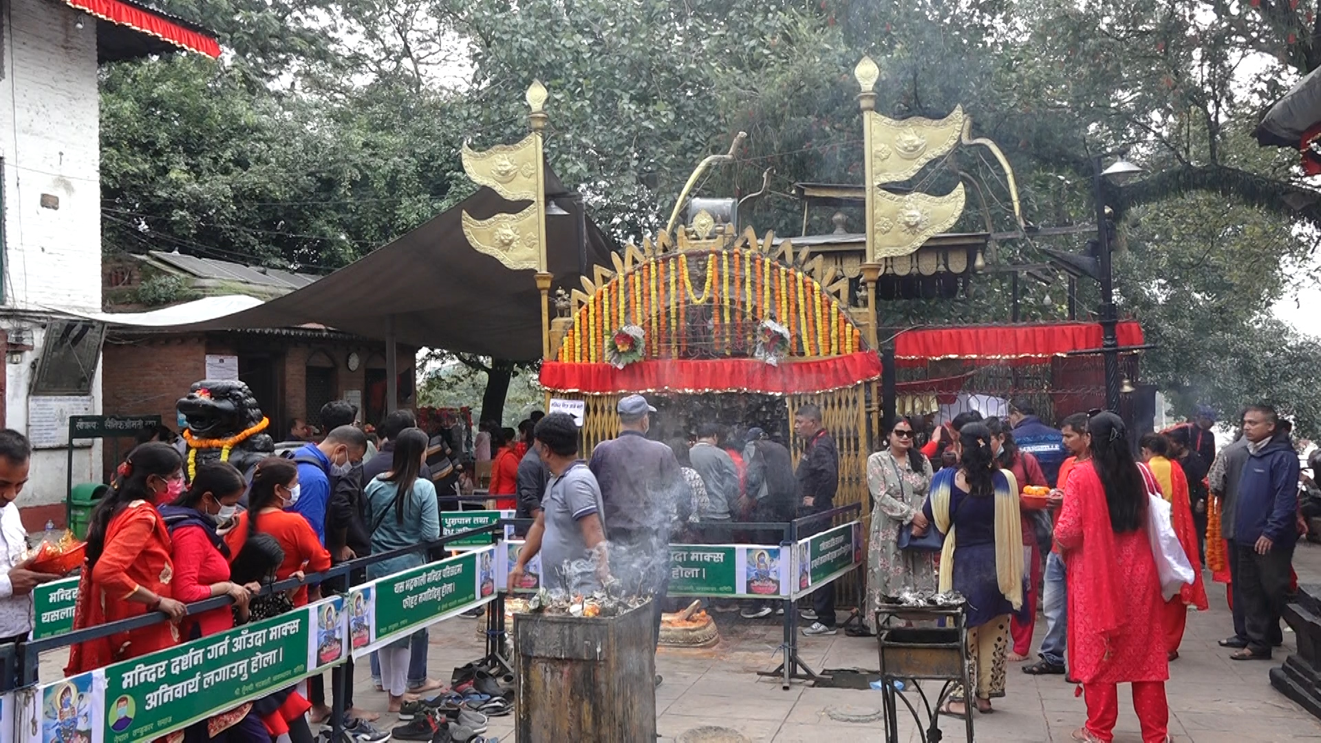 बडादसैँ सुरु, देवी मन्दिरमा दर्शनार्थीको भिड