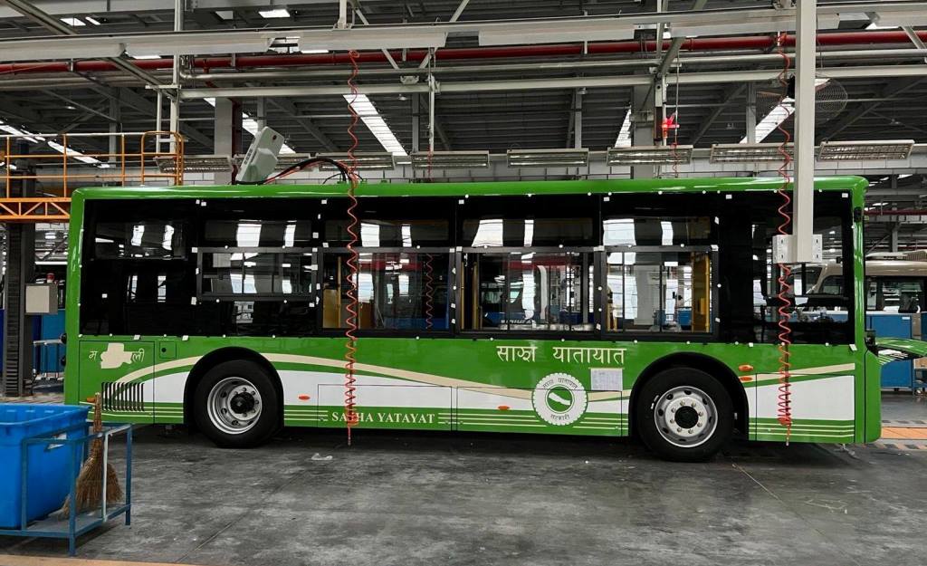 काठमाडौंमा आजदेखि रात्रिकालीन बससेवा सुरु हुँदै, यी रुटमा गुड्नेछन् साझाका गाडी