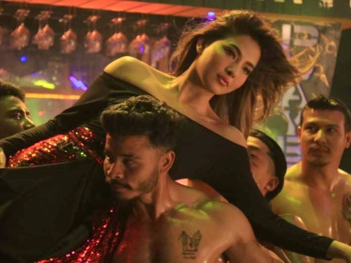 'तिम्रो मेरो साथ' को आइटम गीतमा बोल्ड साम्राज्ञी, निर्माता र कोरियोग्राफरबीच विवाद