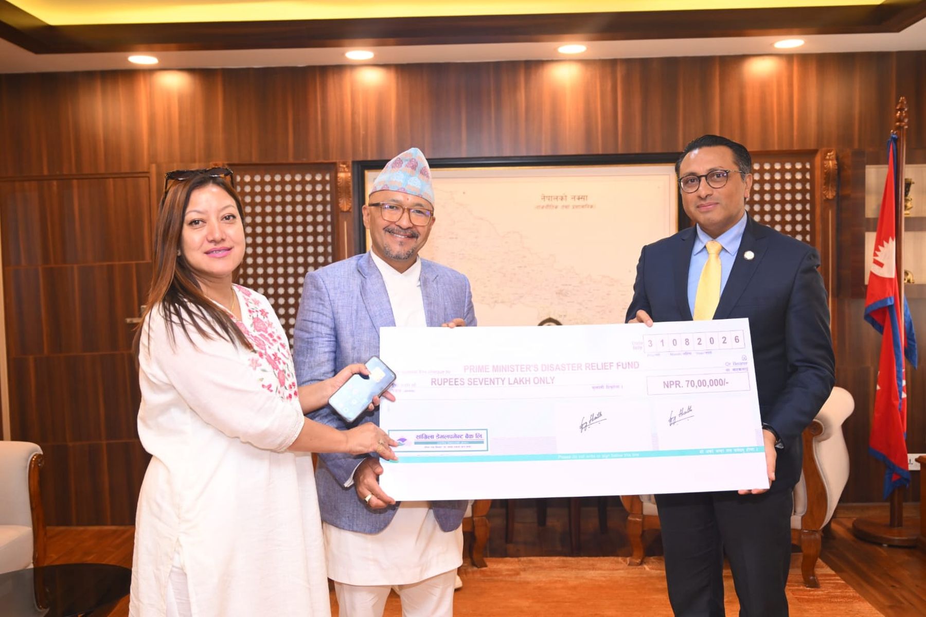 सांग्रिला डेभलपमेन्ट बैंकद्वारा भोटेकोशी बाढी प्रभावितका लागि ७० लाख सहयोग