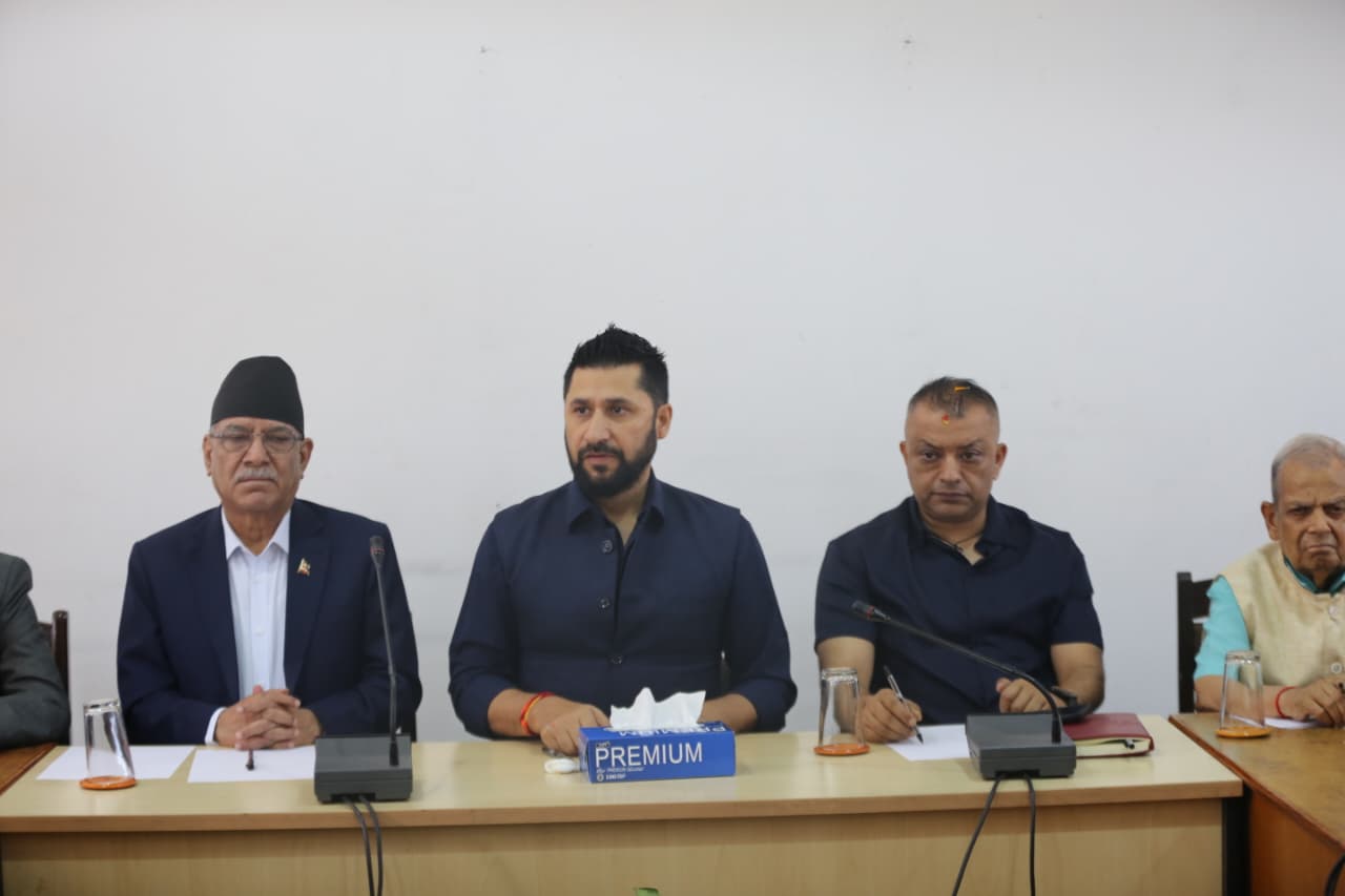 यो राजनीतिक आग्रह–पूर्वाग्रहमा अल्झिने होइन, एक भएर खोजी, उद्धार, राहतमा जुट्‌ने समय हो : प्रचण्ड