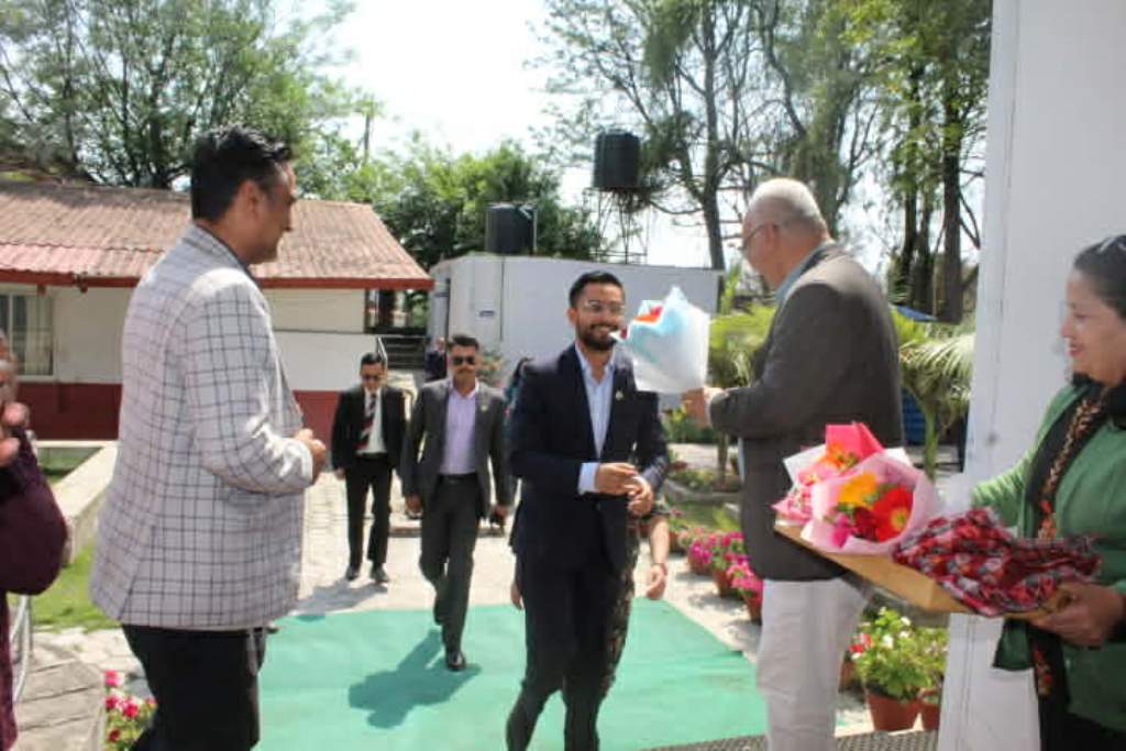 शिक्षामन्त्री पोखरेलकाे निर्देशन– पुस्तक समयमै छापेर विद्यार्थीको हातमा पुर्‍याउने व्यवस्था गर्नू