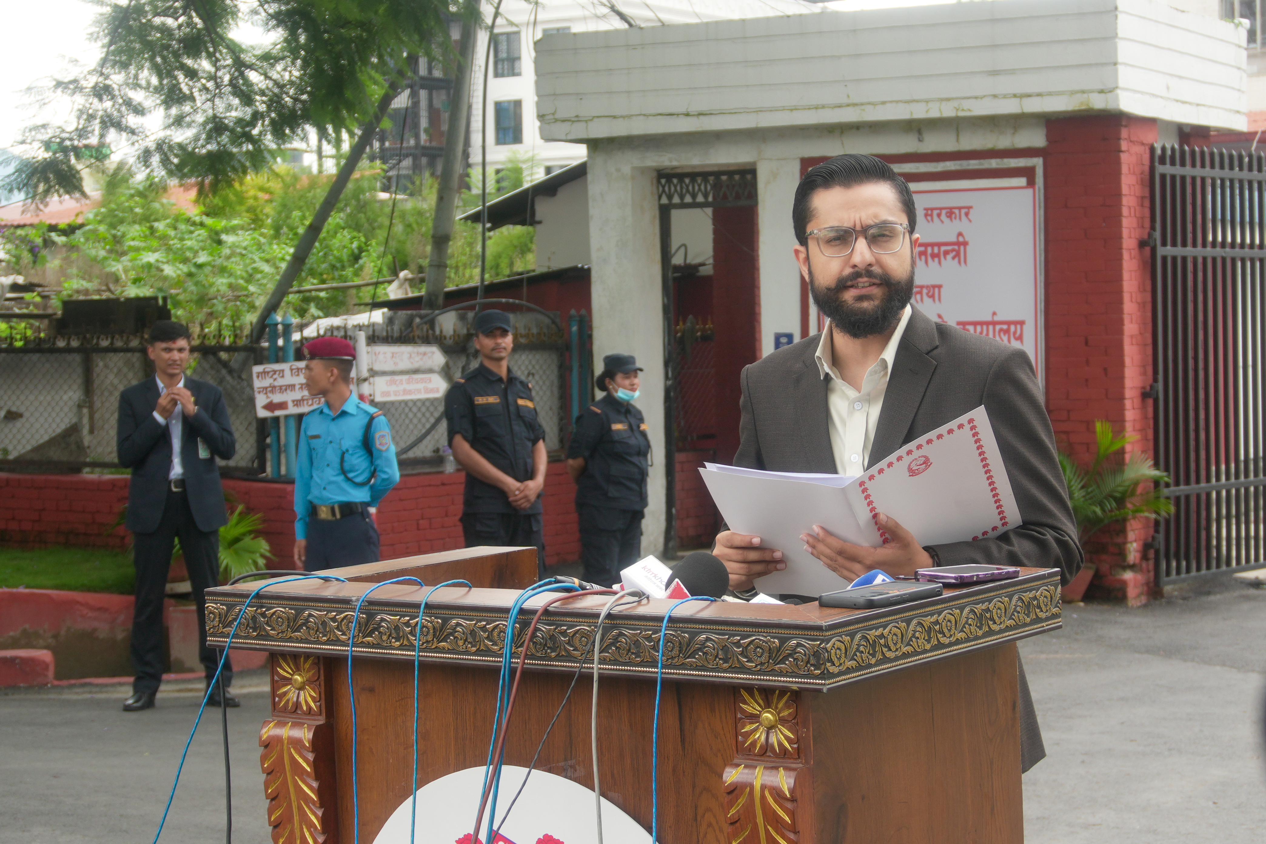सरकारका प्रवक्ता भन्छन्– ठूलो जोखिम नरहेको खबर चीनबाट आएको छ