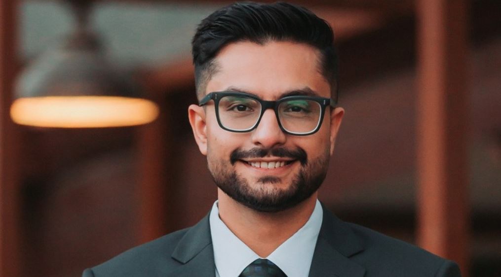 शिक्षामन्त्री सस्मित पोखरेल