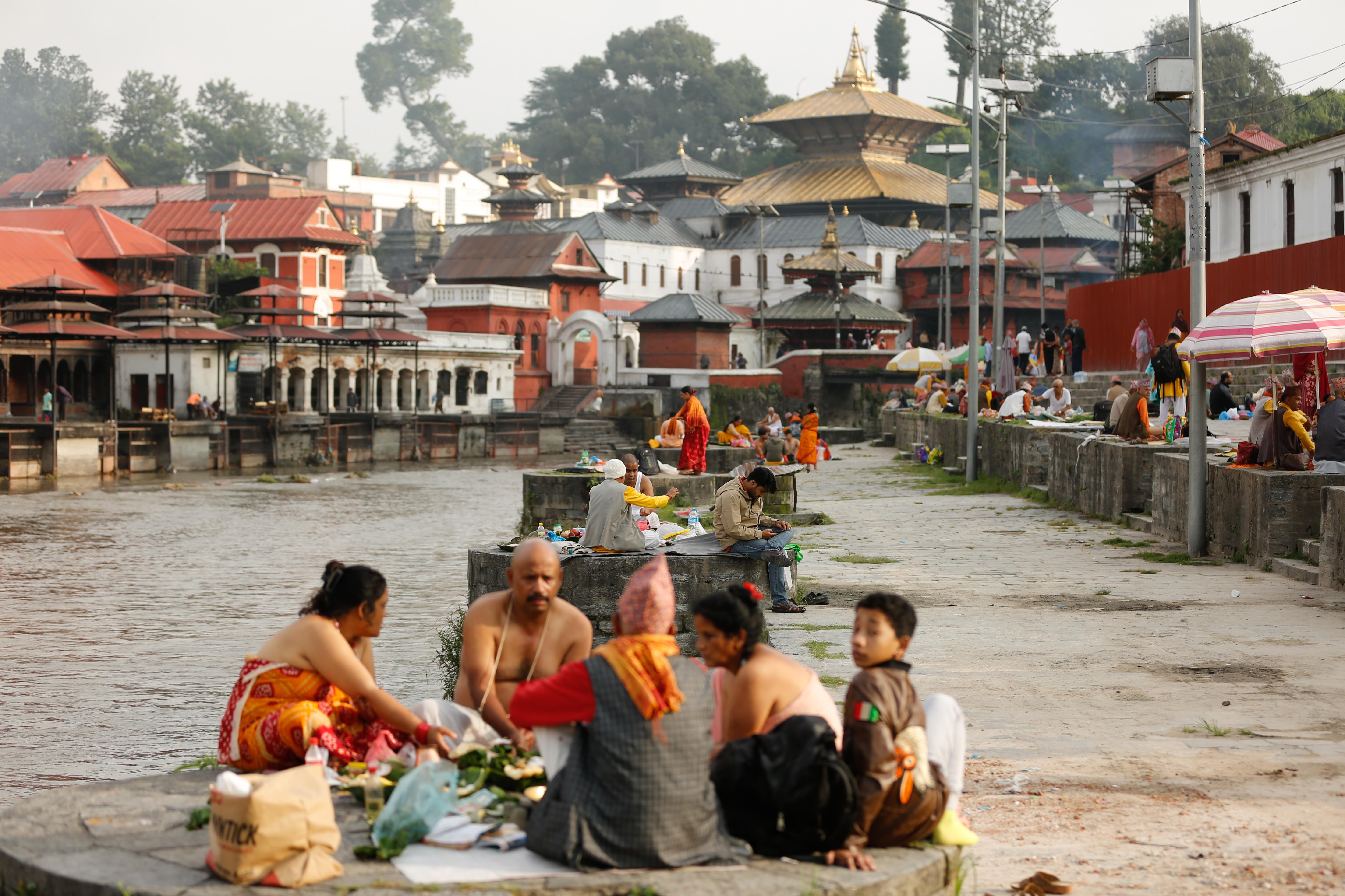 आजदेखि सुरु भयो पितृ पक्ष, यस्तो छ सोह्र श्राद्धको विधि