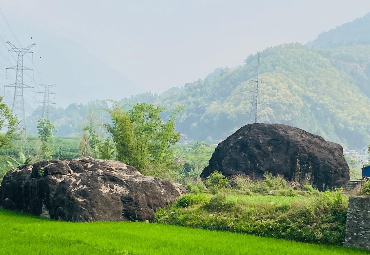 २७४ वर्षअगाडि बेत्रावती सन्धि गरेको ढुंगाे लग्यो बाढीले