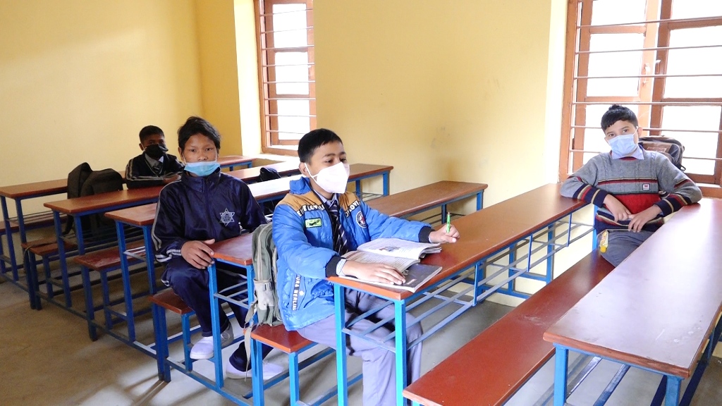 १० महिनापछि खुले काठमाडौंका विद्यालय (फोटो फिचर)