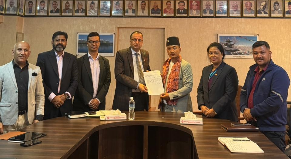 वाइडबडी काण्डको छानबिन गर्न माग गर्दै सुधनले बुझाए पर्यटन मन्त्रालयमा ज्ञापन