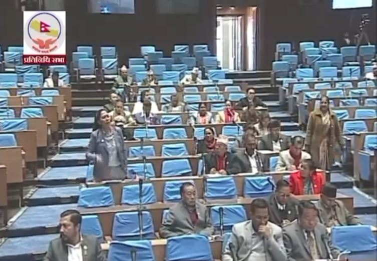 सभामुखले बोल्ने समय नदिएपछि बैठक बहिस्कार गरेर हिँडिन् सुमना श्रेष्ठ
