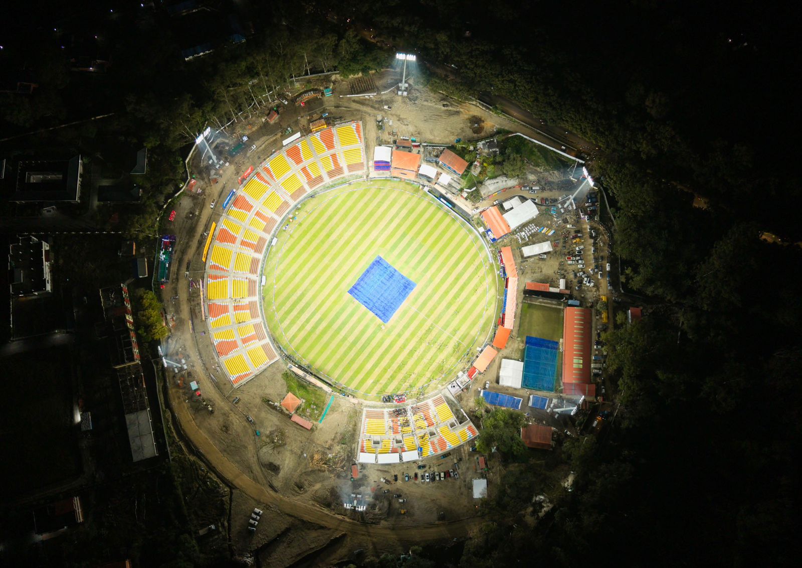 सुदूरपश्चिम रोयल्सविरुद्ध काठमाण्डू गोर्खाजले पहिले बलिङ गर्ने