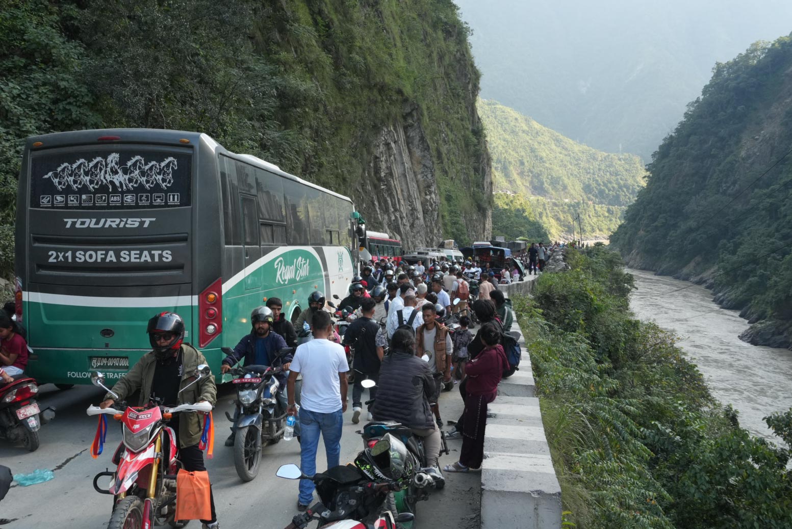 पाँच प्रदेशमा चार दिनसम्म अत्यावश्यकबाहेक यात्रा नगर्न विपद् प्राधिकरणको आह्वान