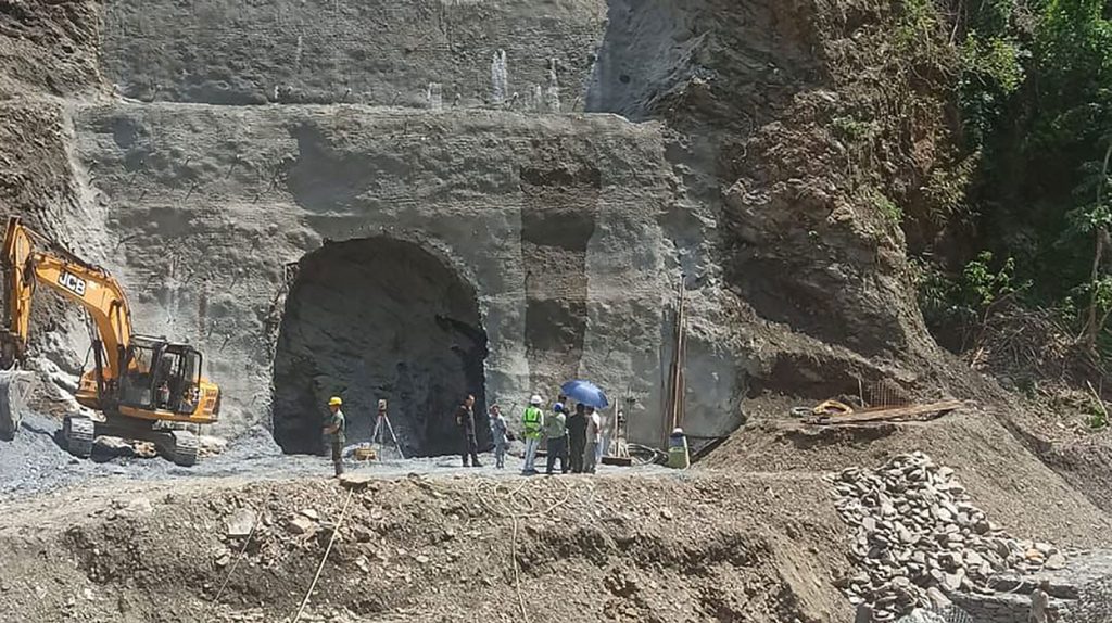 १२६ मेगावाटकाे तल्लो सेती जलविद्युत् आयोजनाको प्रवेश सुरुङ निर्माण सुरु
