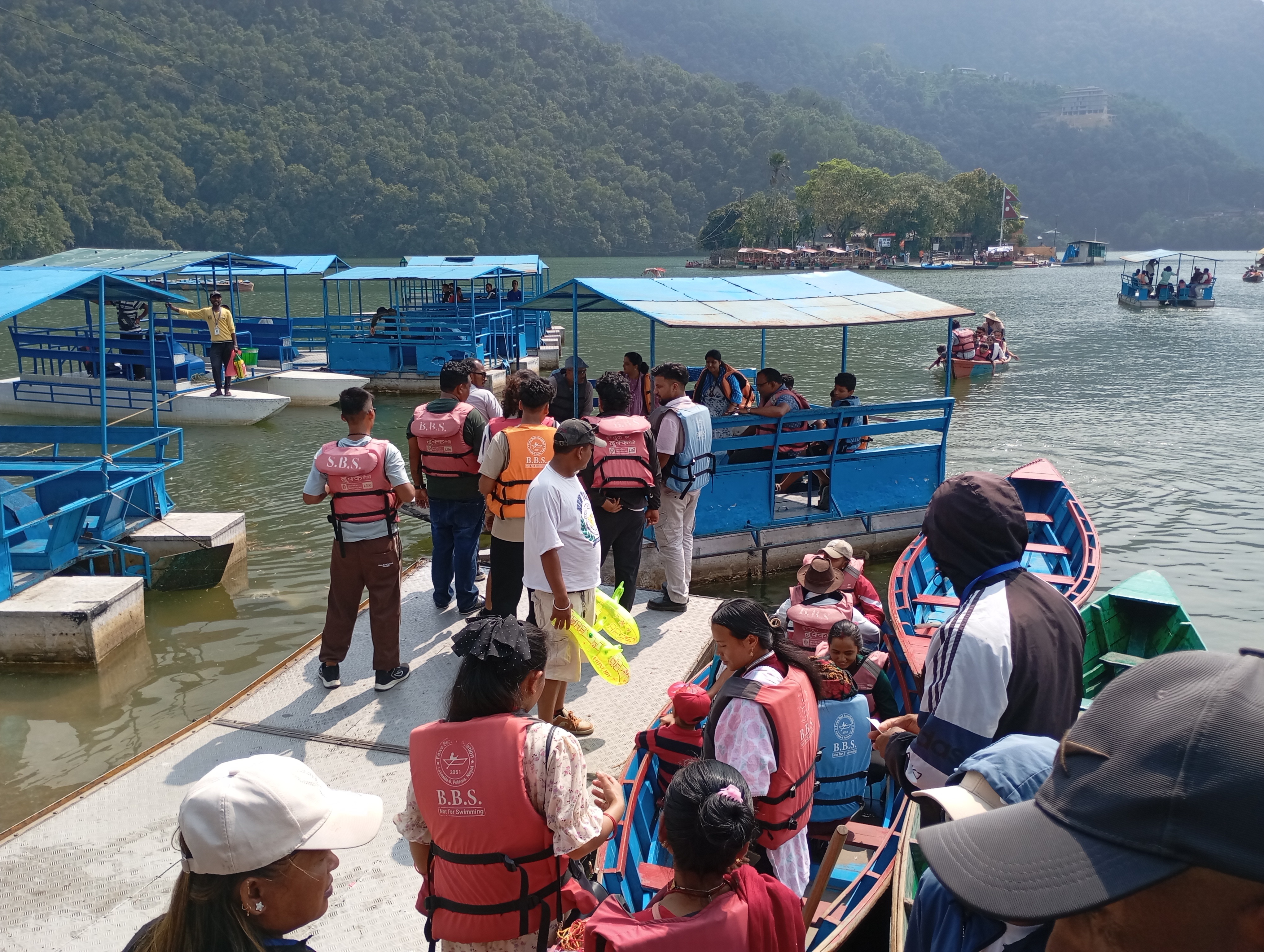 भारतीय पर्यटकले भरियो पोखरा, होटलहरू खचाखच
