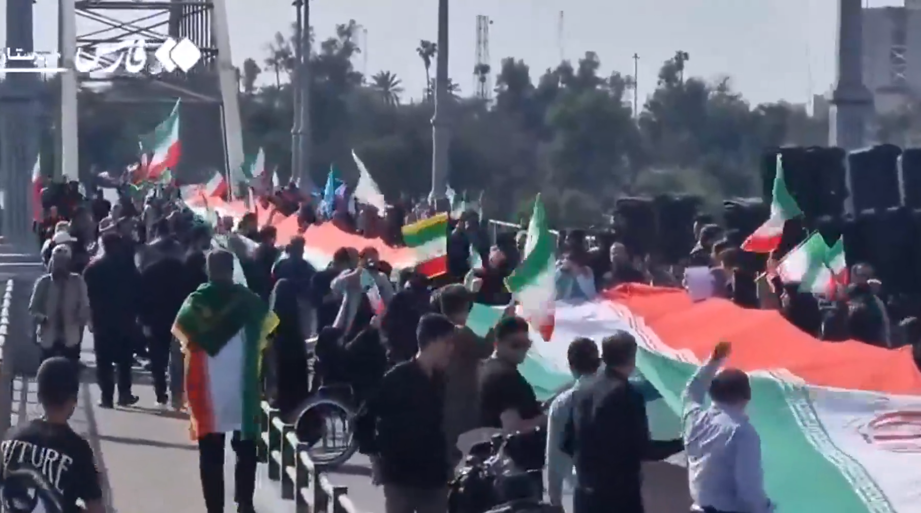 ट्रम्पको धम्कीपछि लाखौँ इरानी नागरिक सडकमा