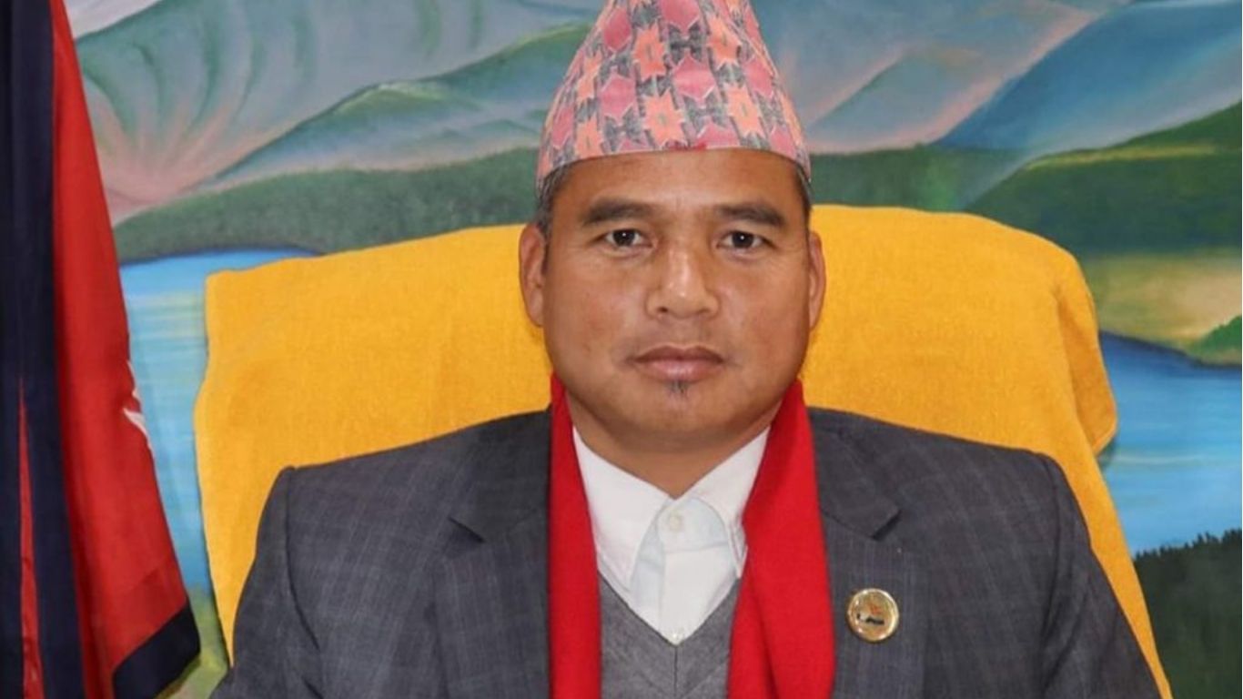 कर्णालीमा सत्ता संकट : नेकपाका सचेतक भन्छन्–  वाममोर्चाको विपक्षमा छैनौँ, वातावरण त बन्नु पर्‍यो नि !