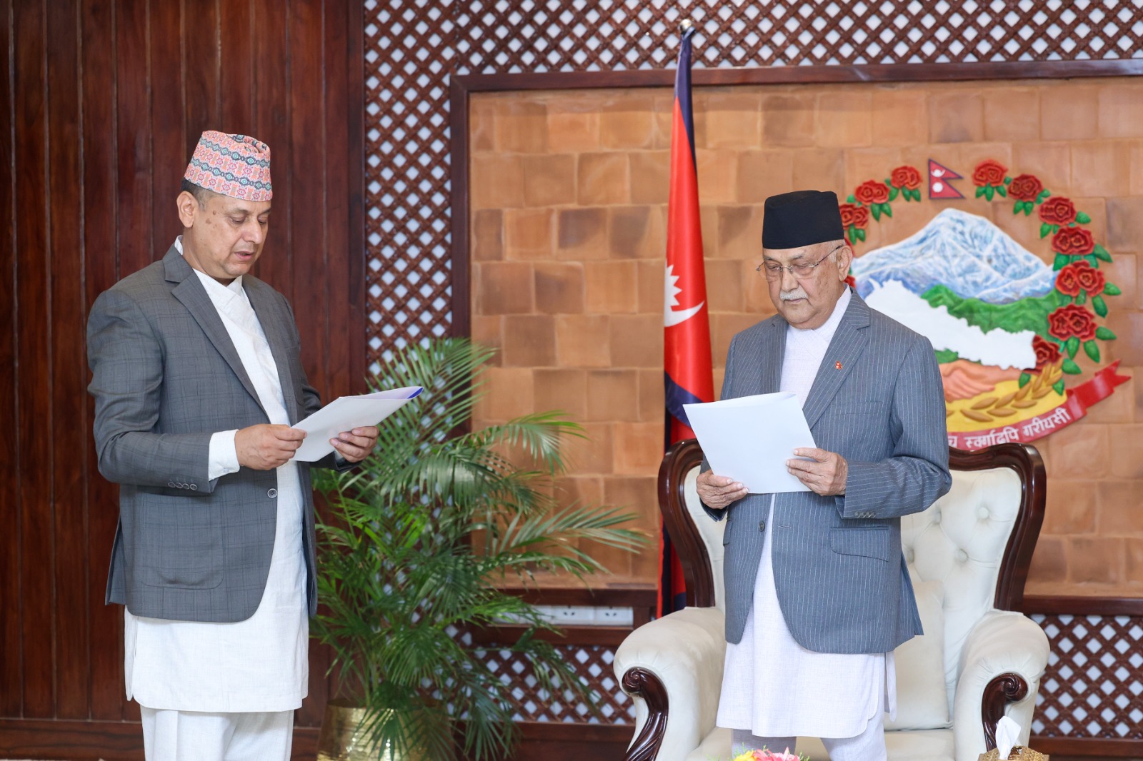 त्रिविका उपकुुलपतिले खाए शपथ