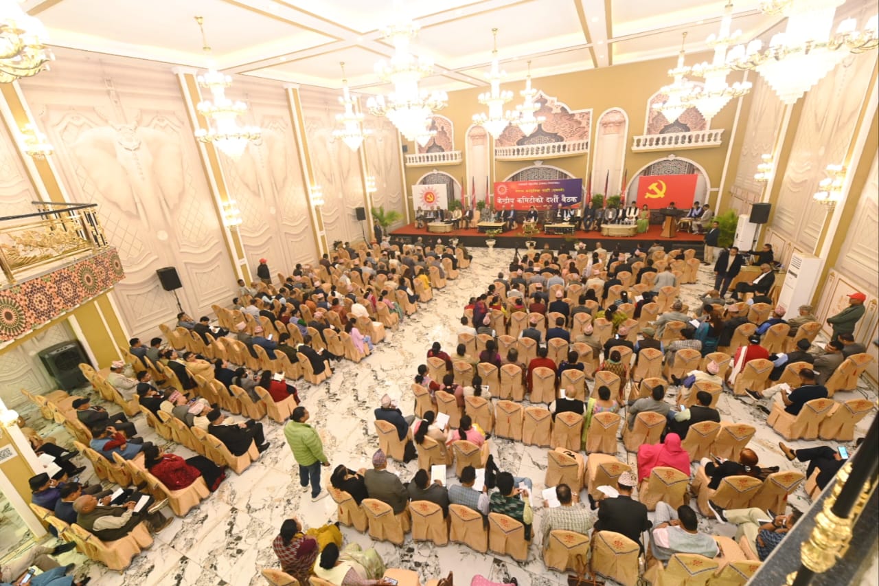 एमाले केन्द्रीय कमिटी बैठक चलिरहँदा भनिमण्डलमा तीन घण्टादेखि बिजुली गायब