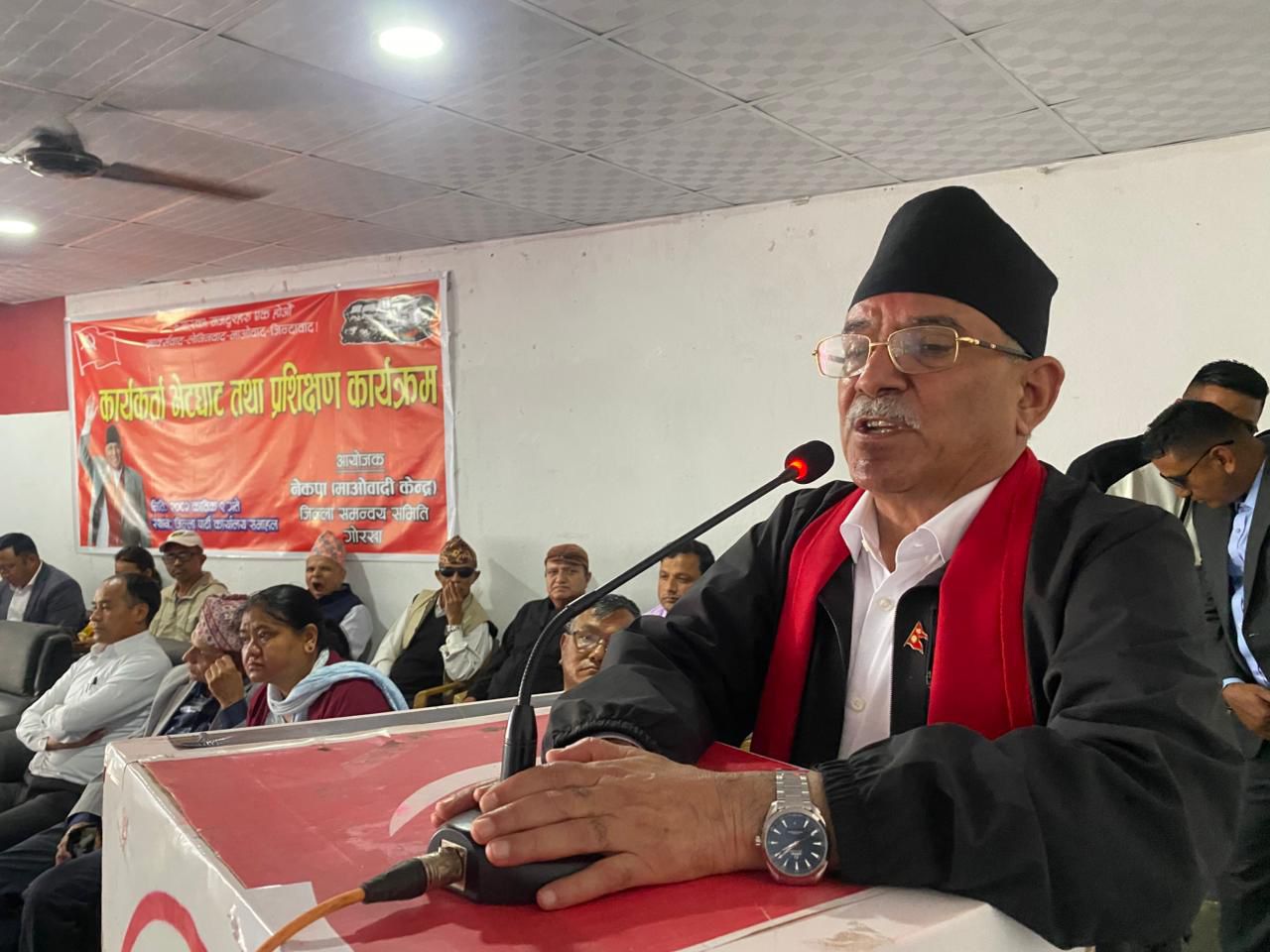 प्रतिगामी खतरा कायम छ, लोकतन्त्र खोस्ने प्रयास हुँदै छ : प्रचण्ड 