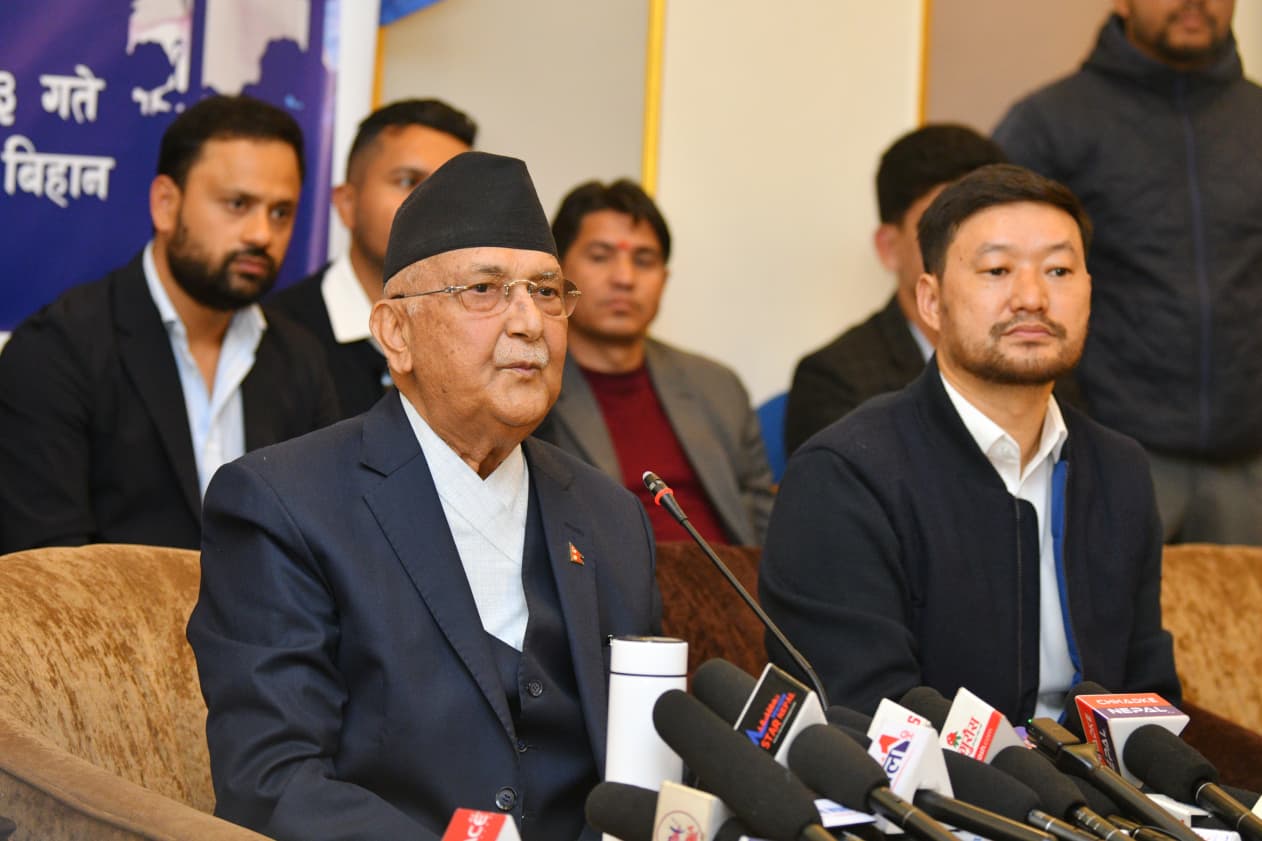 आफ्नै नेतृत्वको सरकारले बनाएको कानुन उल्लंघन गर्न कार्यकर्तालाई ओलीको उक्साहट