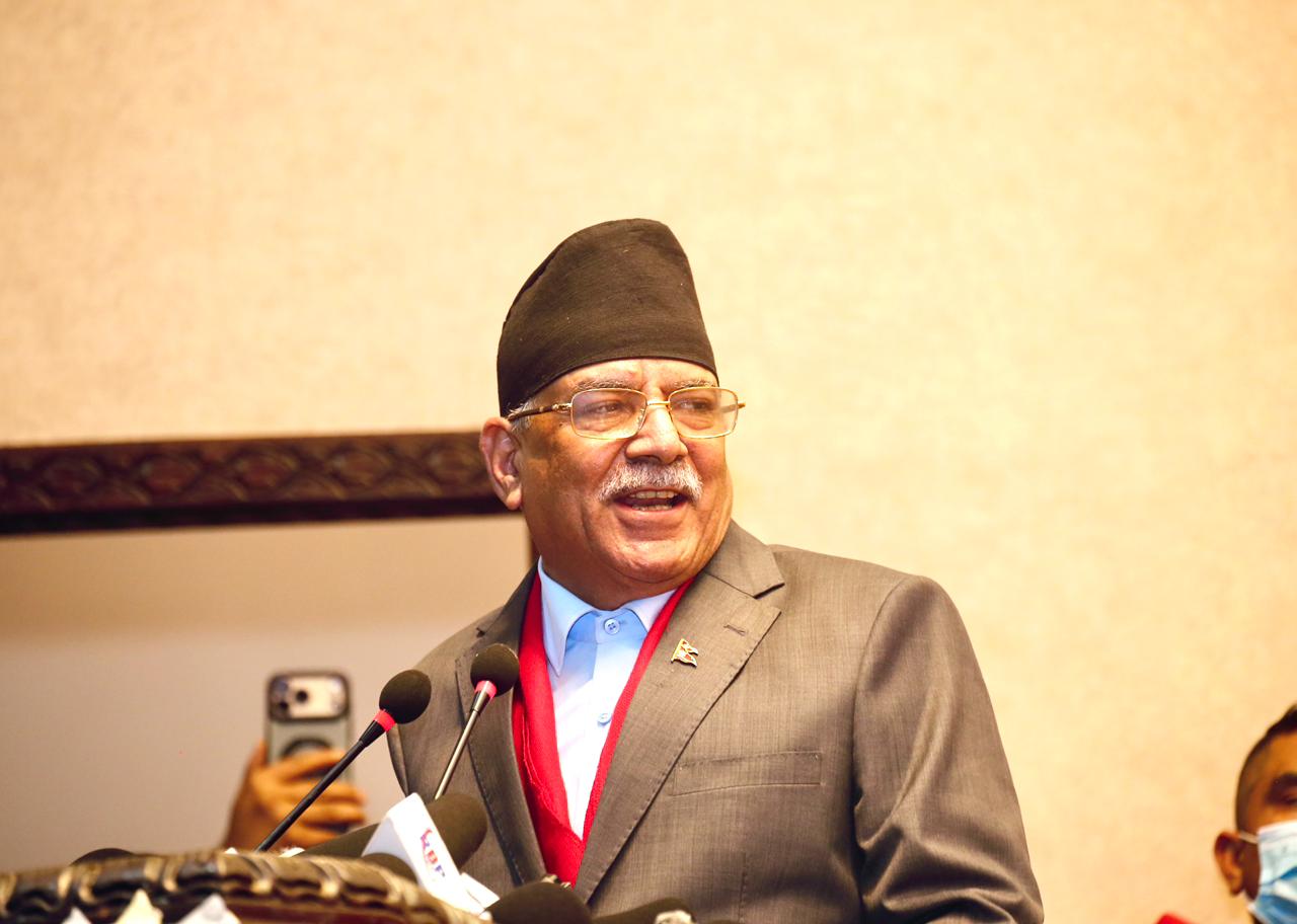 केपी ओलीलाई प्रचण्डको प्रश्न– जेनजीलाई समर्थन गरेको पार्टीलाई कसरी वृद्धाश्रम भन्न सकेको ?