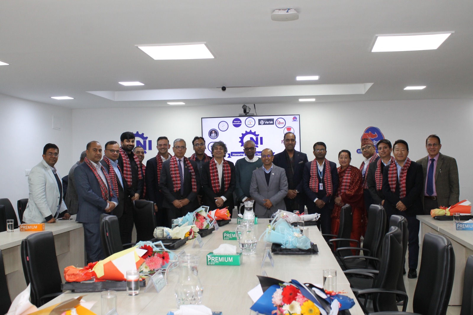 १६ सर्वोत्कृष्ट करदाता नेपाल उद्योग परिसंघबाट सम्मानित