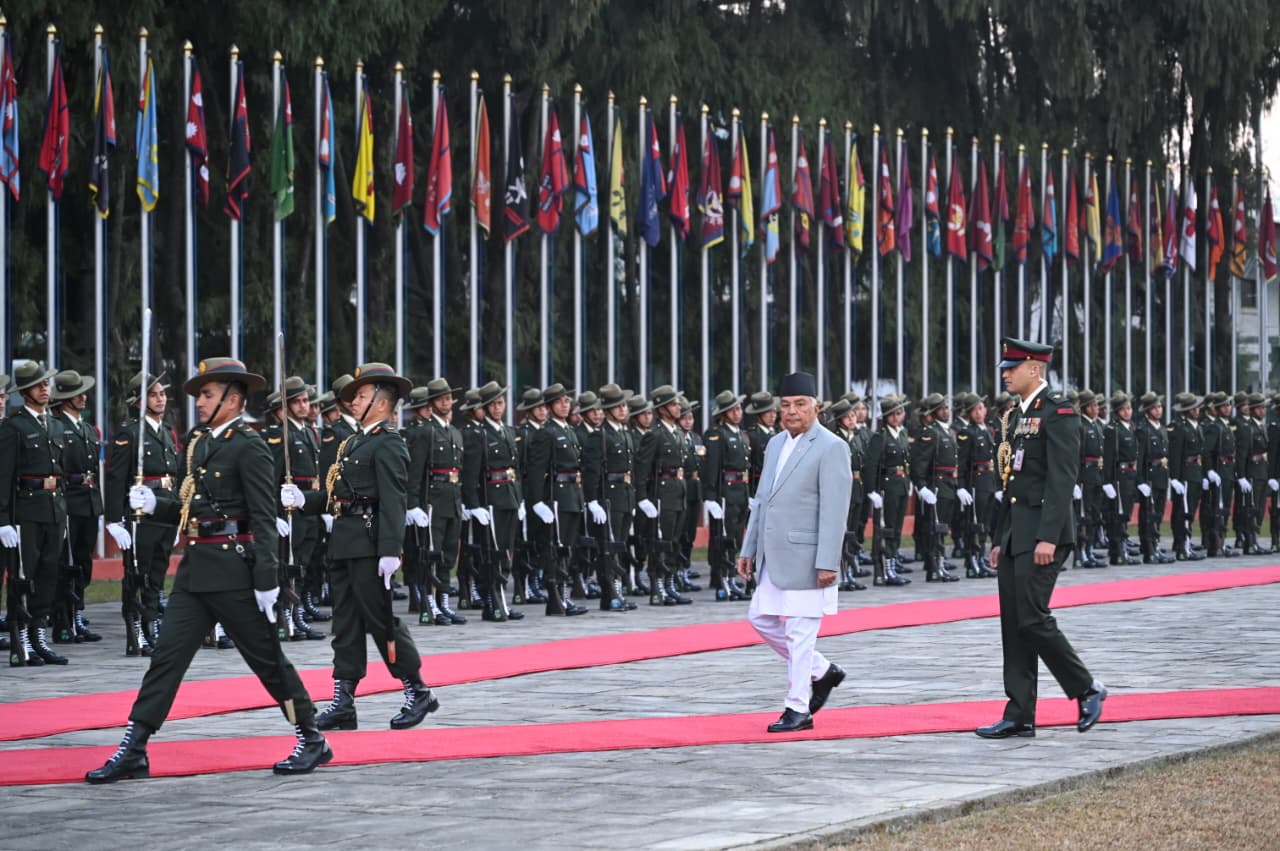 स्वदेश फर्किए राष्ट्रपति पाैडेल