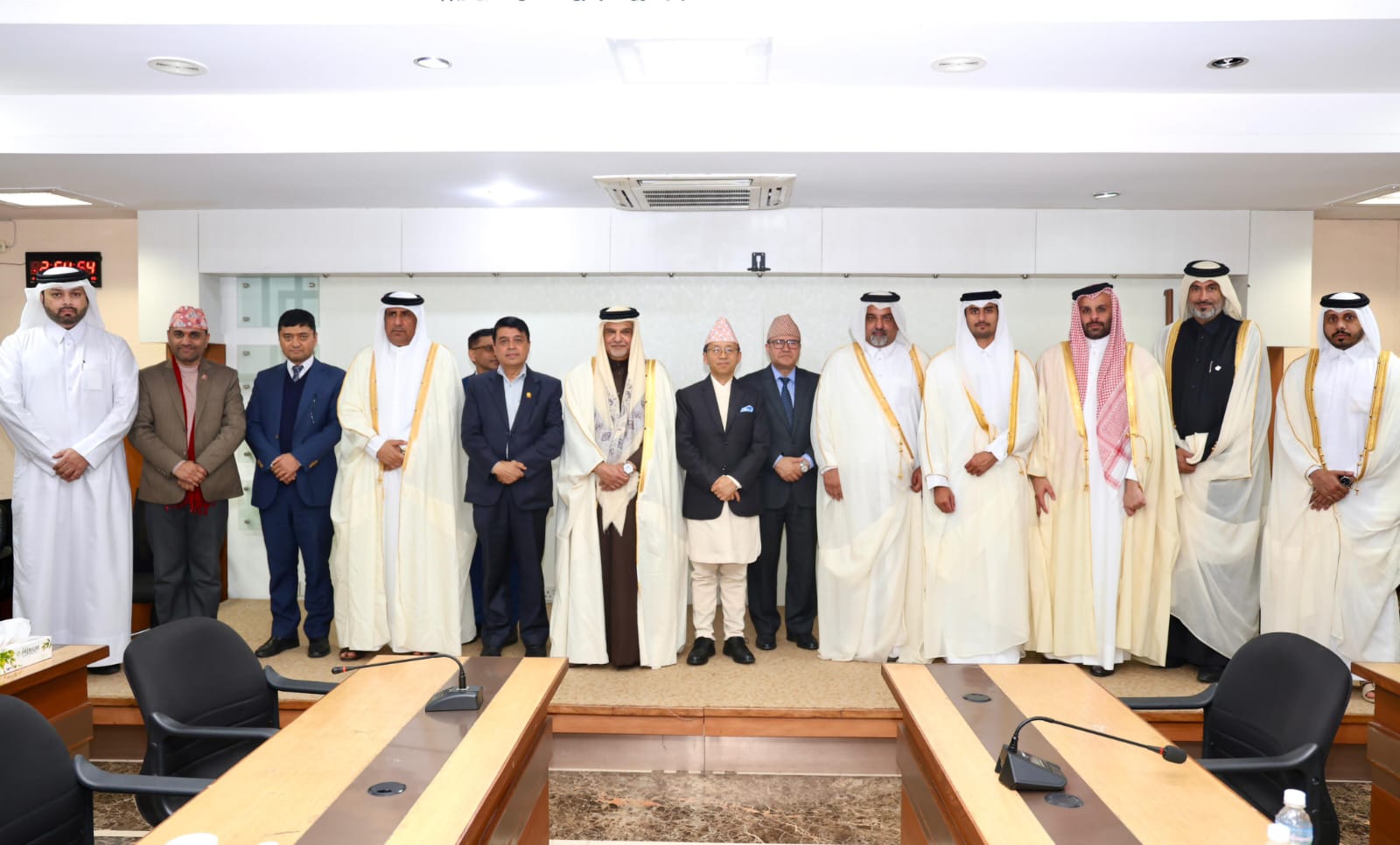 परराष्ट्रमन्त्री र अर्थमन्त्रीसँग कतारी प्रतिनिधि मण्डलको भेटवार्ता, द्विपक्षीय लगानी सहकार्यबारे छलफल