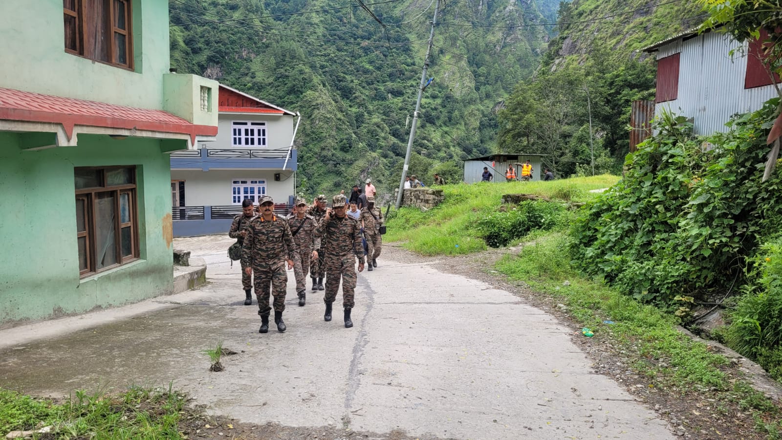 बाढी प्रभावित सुरुङमा उद्धारका लागि पुगेको भारतीय प्राविधिक टोली [तस्वीरहरू]