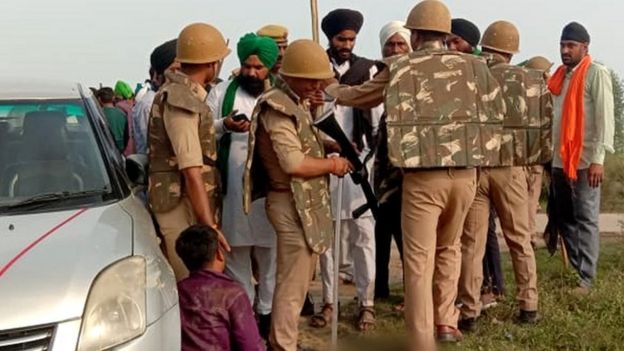 भारतमा आन्दाेलित किसानहरूमाथि मन्त्रीका छाेराले कार कुदाए, आठ जनाकाे मृत्यु,  प्रियंका गान्धीसहितका नेताहरू पक्राउ