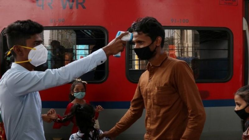 भारतमा तीव्र गतिमा फैलियाे ओमिक्रोन, नेपालमा बढ्याे सन्त्रास