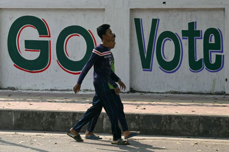 विपक्षीकाे आमहडतालका बीच बंगलादेशमा आज निर्वाचन हुँदै
