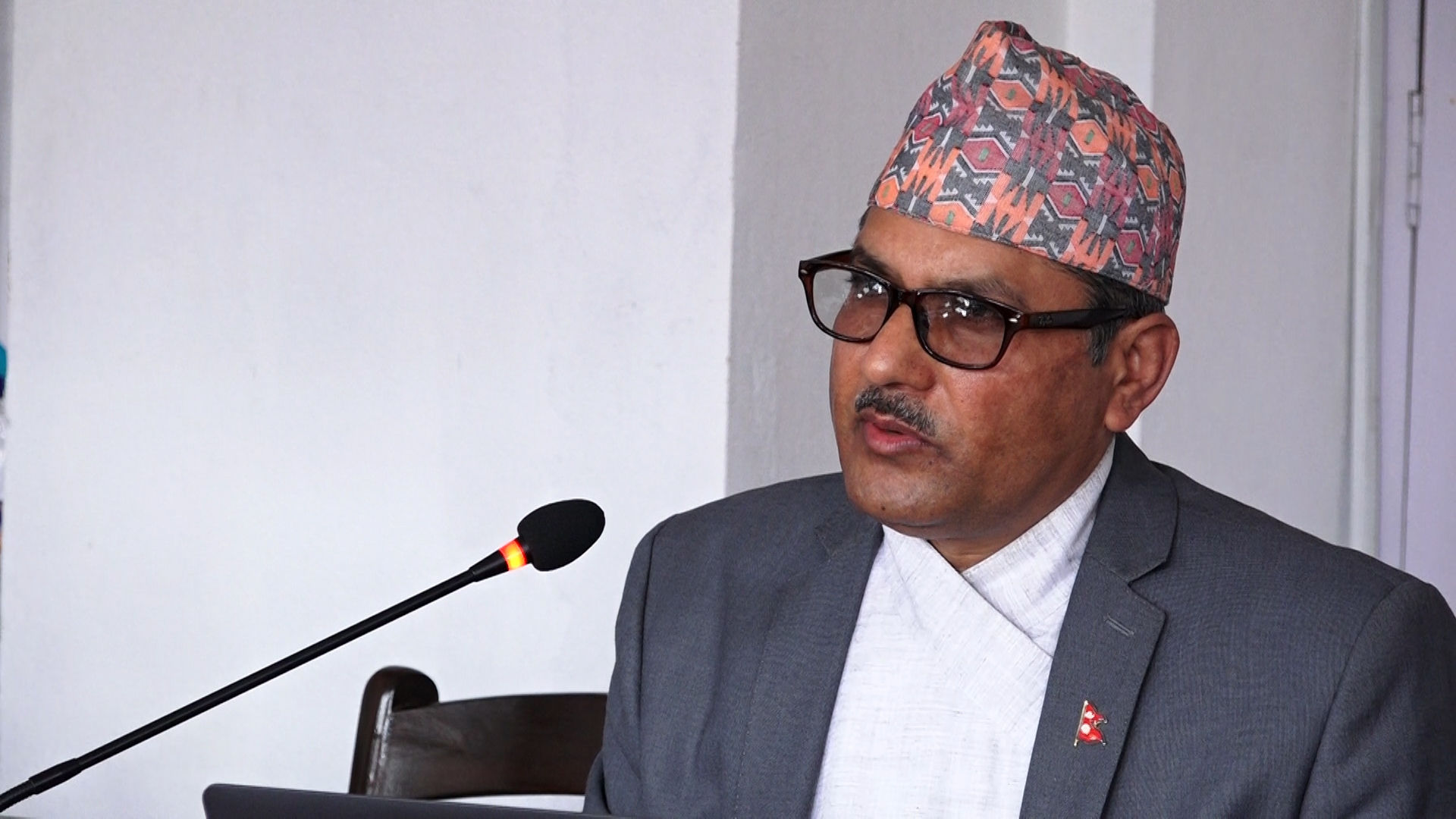 सरकारका प्राथमिकता र प्रक्षेपणलाई हेरेर मौद्रिक नीति सार्वजनिक गर्छौं : गभर्नर