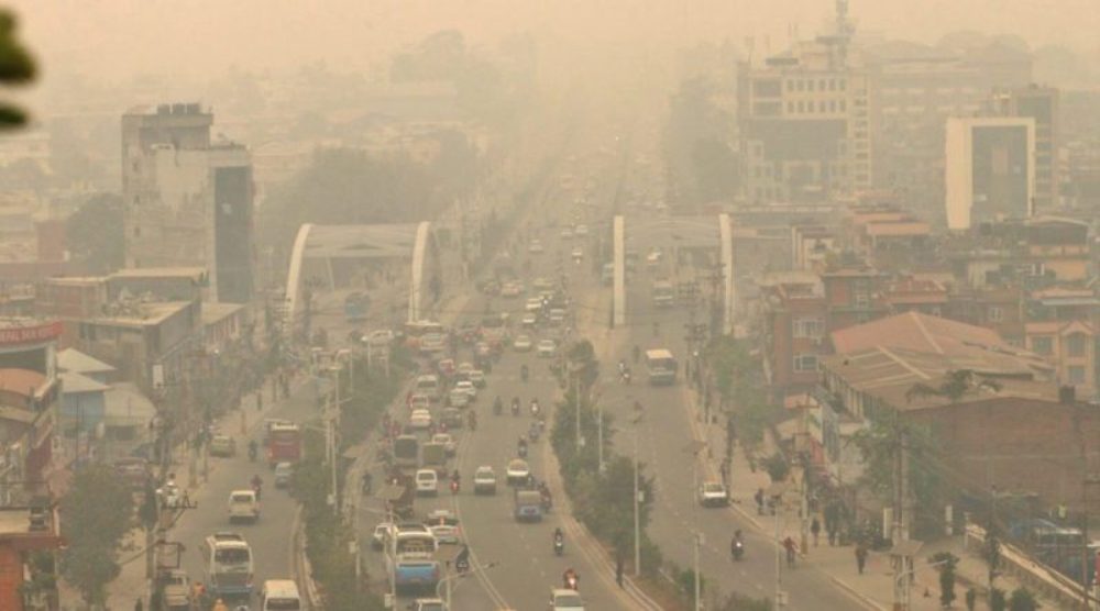 वायु प्रदूषणको असर : बढ्न थाले आँखाका बिरामी
