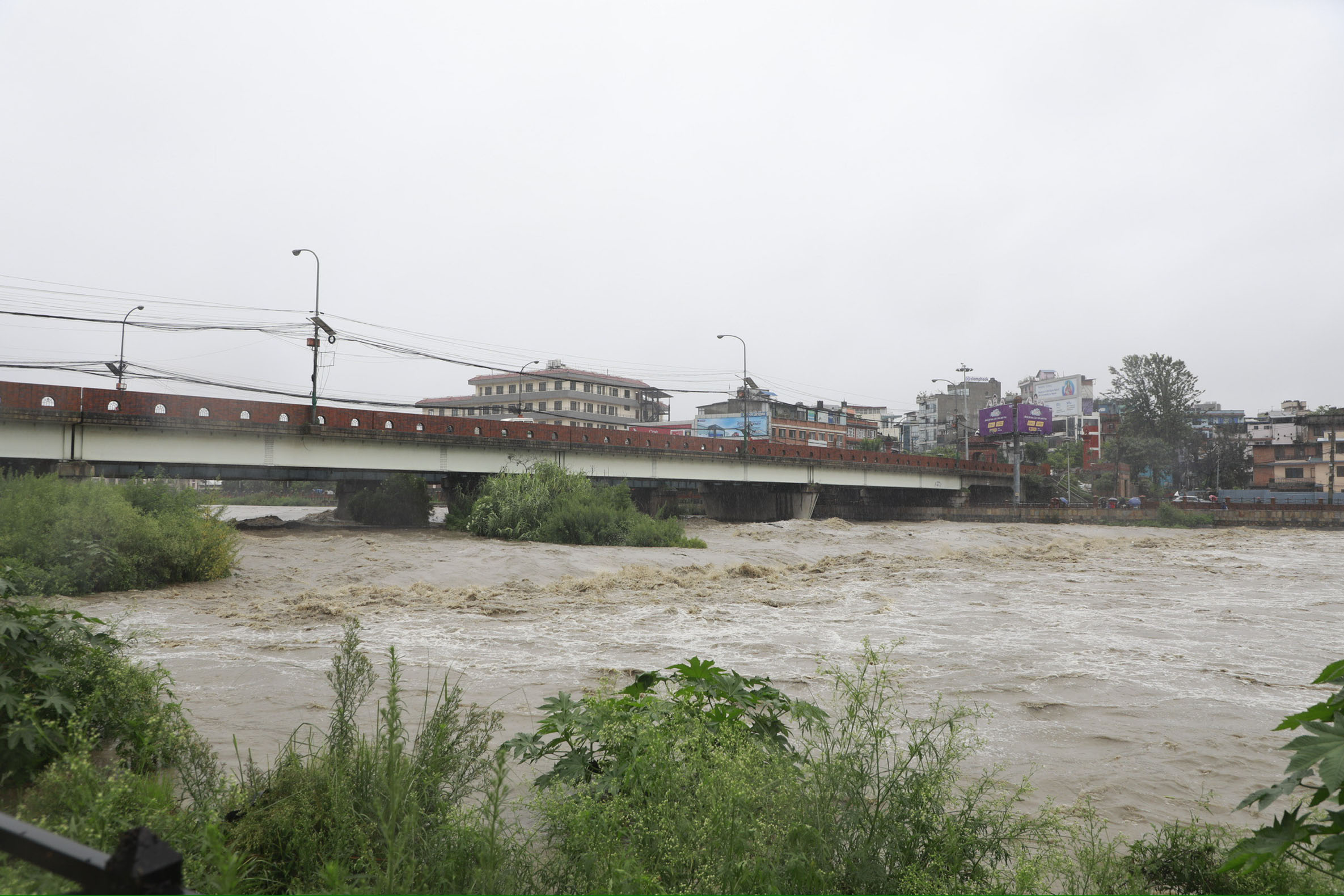 तस्वीरमा हेर्नुहोस् देशभर बाढी पहिरोको बितण्डा (फोटो फिचर) 